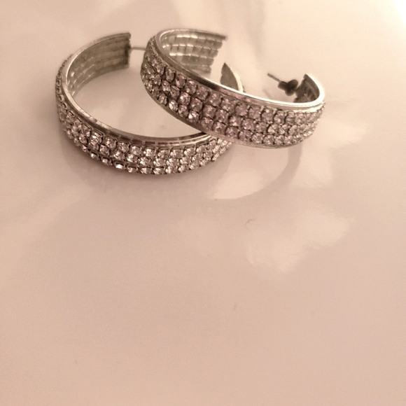 None Accessories - 🌟Silver hoop earrings🌟